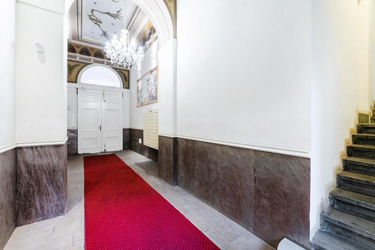 Charles Square Parking Apartment